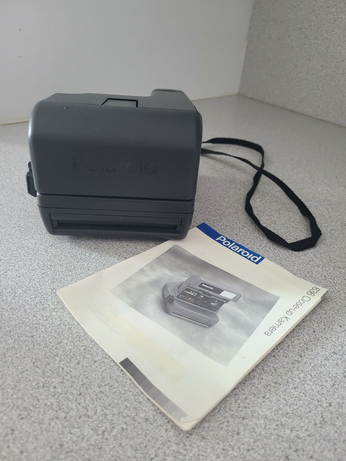 Polaroid 600 OneStep Close Up Instant Camera - photo 3