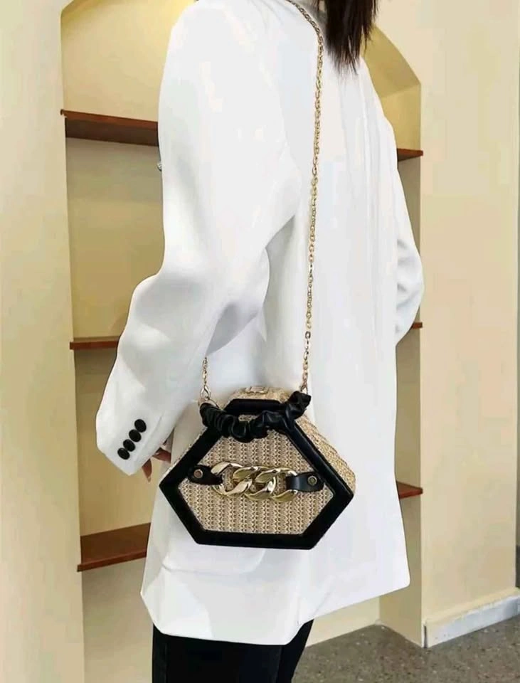Mini Chain Decor Straw Satchel Bag - photo 4