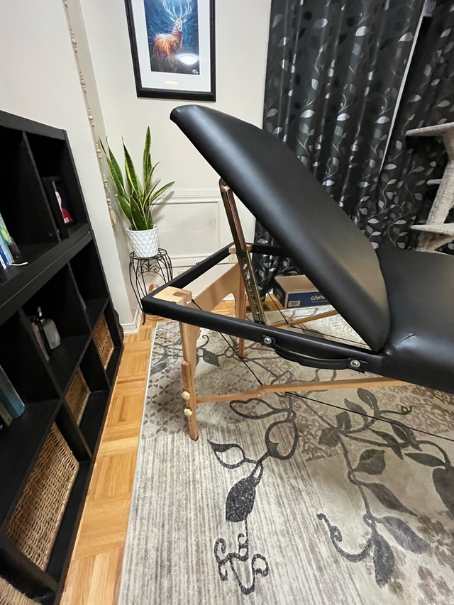 Massage Table with Accessories - photo 3