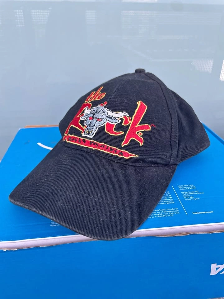Vintage 90s WWF The Rock Snapback Cap