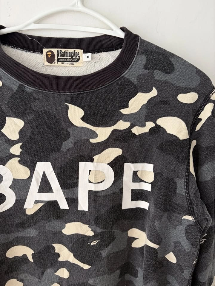 A Bathing Ape BAPE Men's Camo Crewneck Sweater Size M - photo 2
