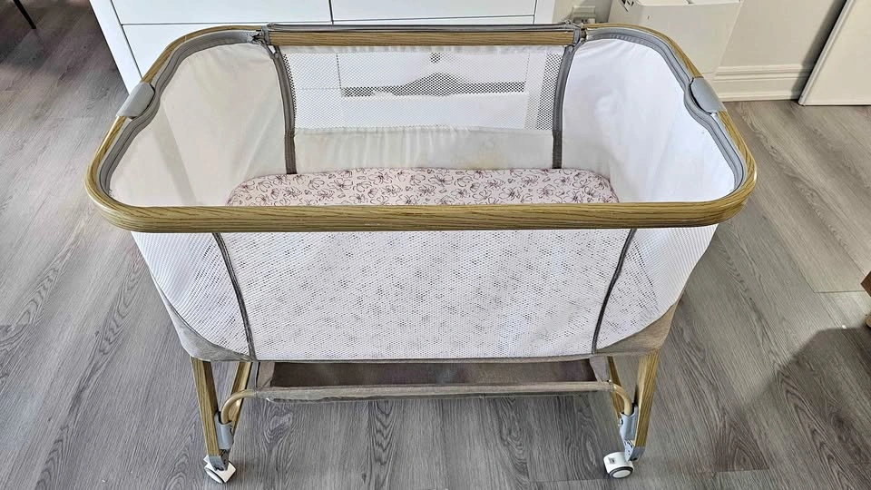 Baby Bassinet Bedside Sleeper - 3 in 1 Bassinets