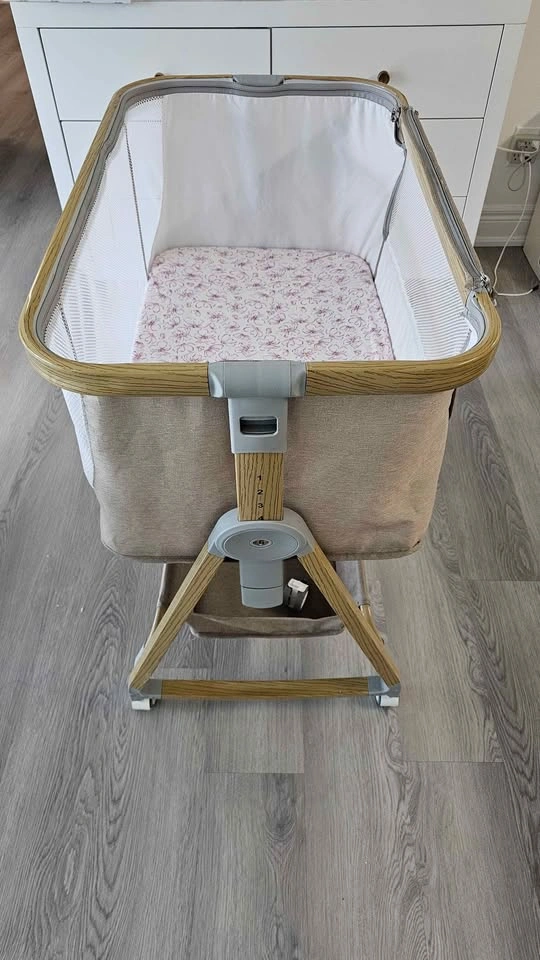 Baby Bassinet Bedside Sleeper - 3 in 1 Bassinets - photo 2