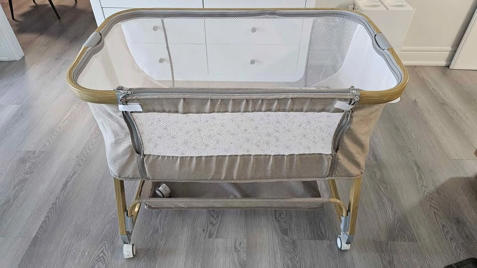 Baby Bassinet Bedside Sleeper - 3 in 1 Bassinets - photo 3