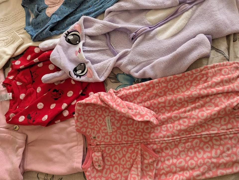 Toddler girls huge clothing lot over 150 items - photo 4