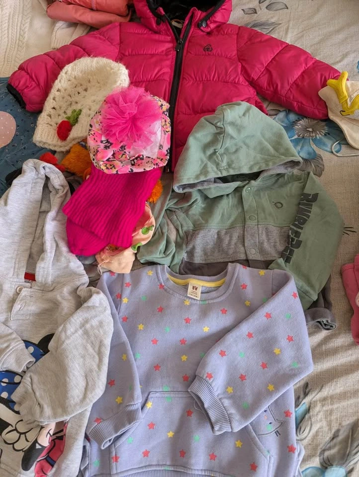 Toddler girls huge clothing lot over 150 items - photo 5