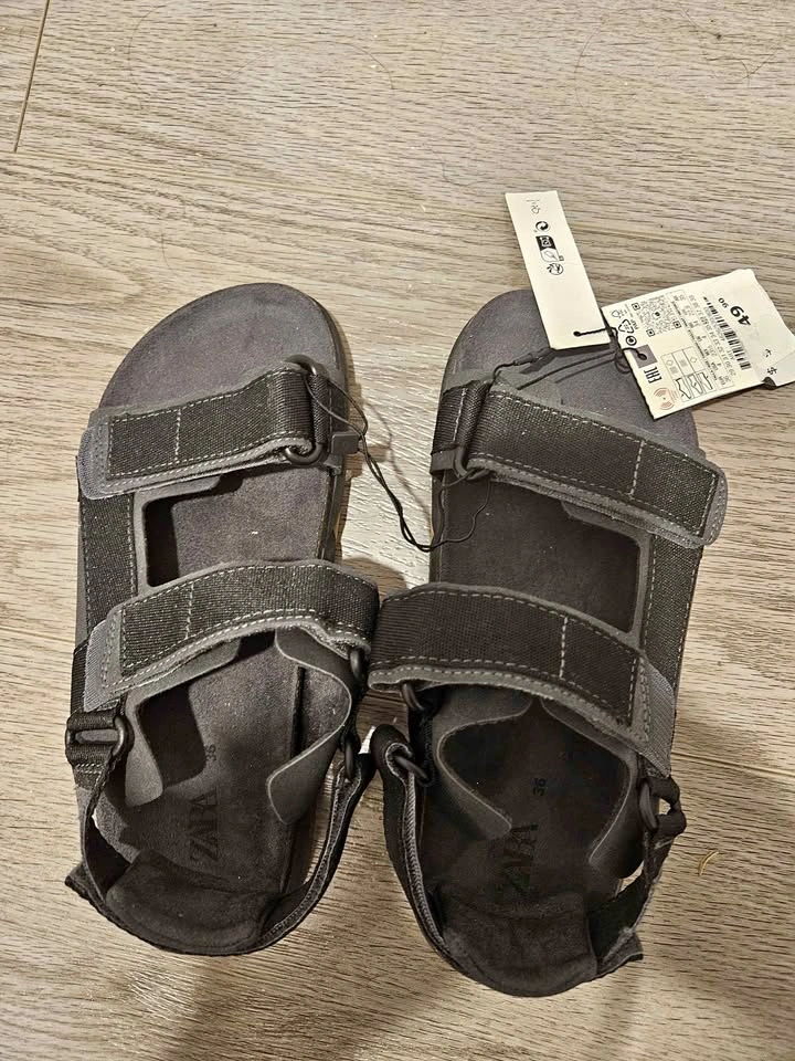 ZARA sandals for Women US size 4 (BRAND NEW)