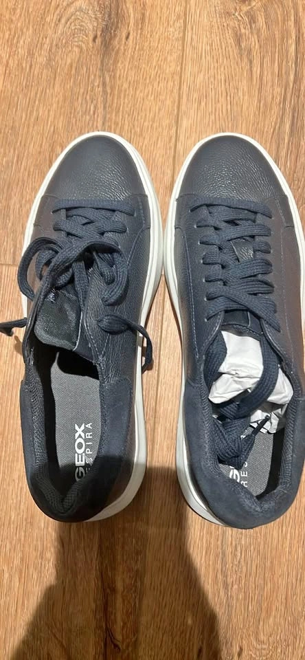 GEOX Respira Sneakers, US Size 7