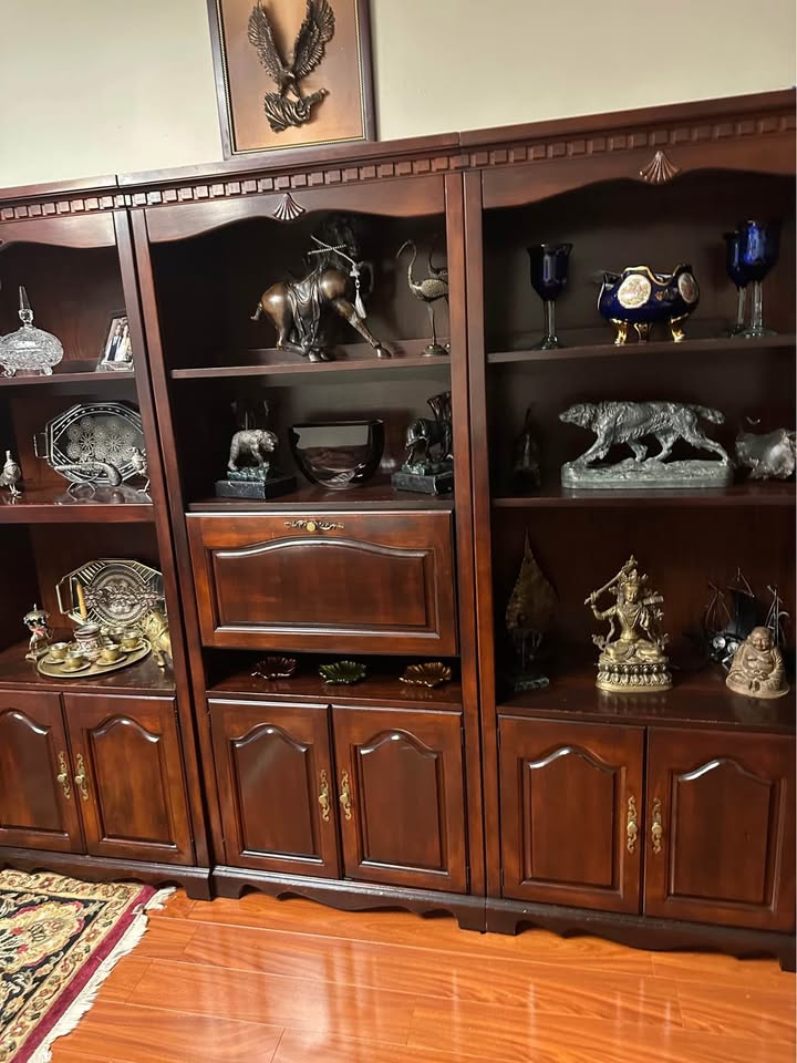 Complete living room furniture (couches table carpet included - photo 3