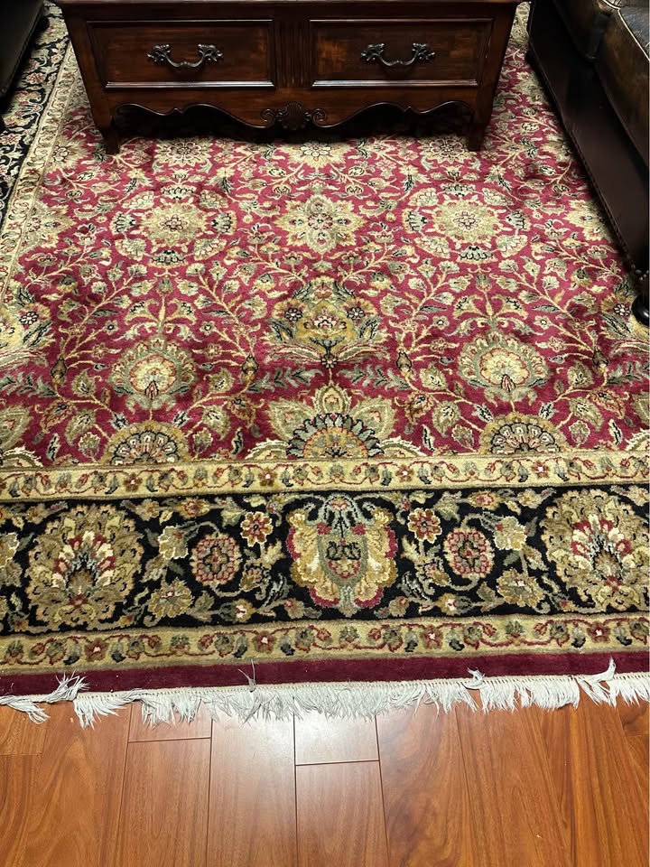 Complete living room furniture (couches table carpet included - photo 4