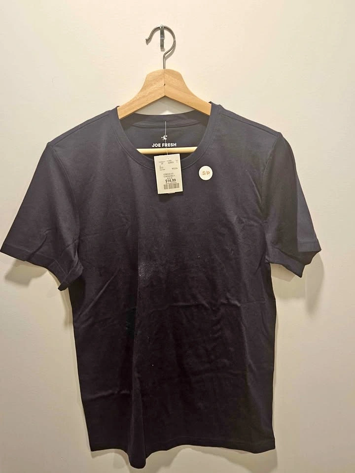 Joe Fresh Navy Blue T-shirt (Men's size: S) - BRAND NEW!