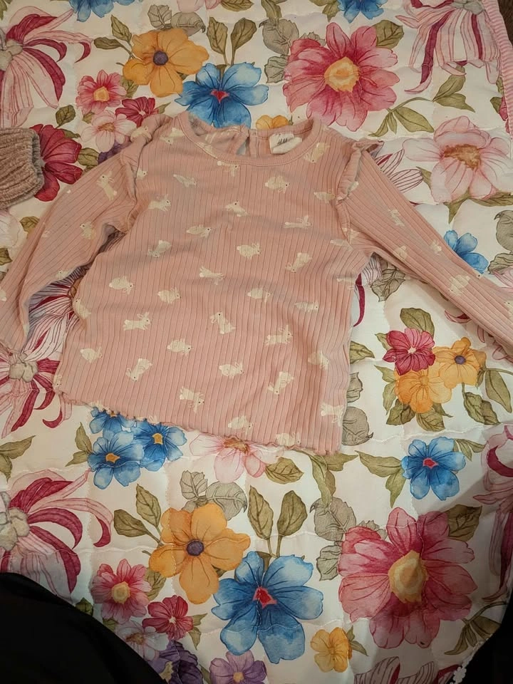 Girls Baby Clothes 3-6m and 6m - photo 4