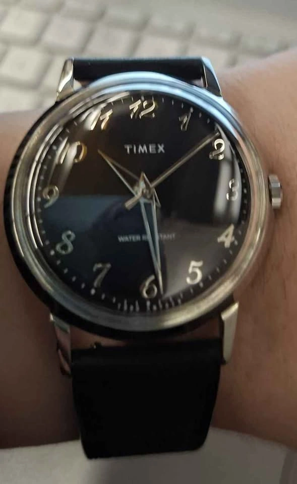 Timex Black Watch with Leather Strap - photo 2