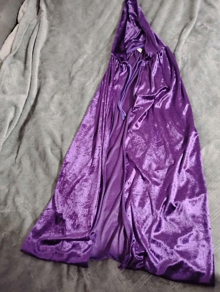 Purple Kids Halloween Cape - photo 3
