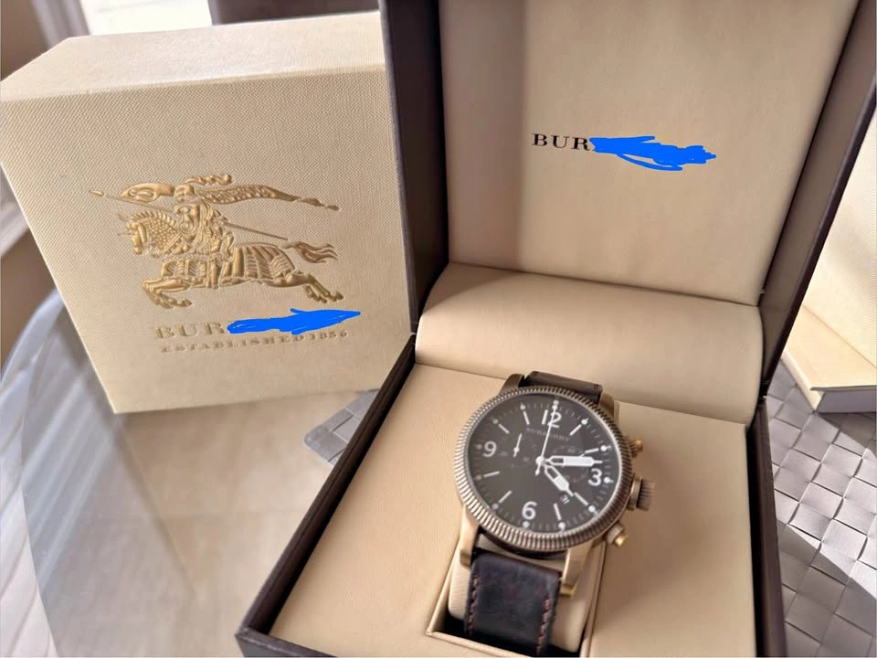 Authentic Barb-berry watch complete set