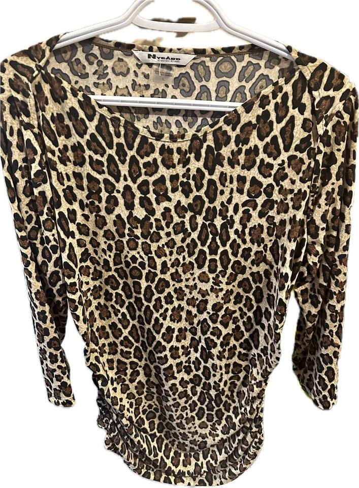 Leopard print top from the Nygård Collection size Large