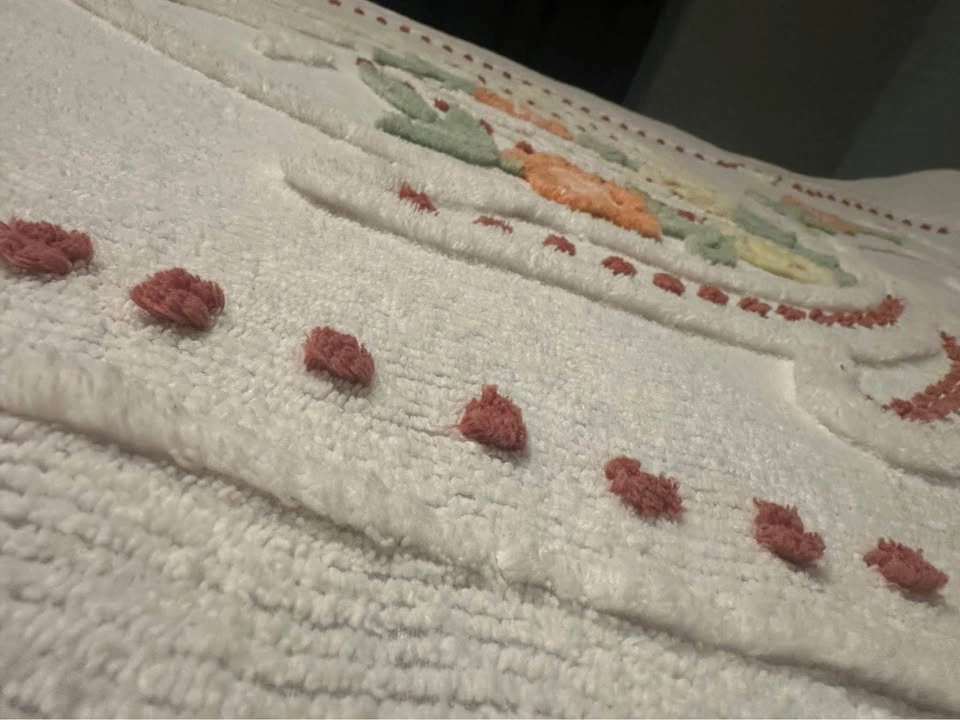 Vintage Chenille Bedspread Floral Tufted Mid-Century Queen/Doubl - photo 2