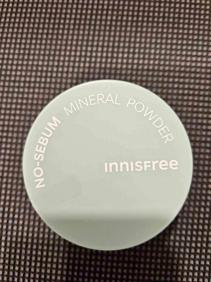 Innisfree No Sebum Mineral Powder Made in Korea BRAND NEW!