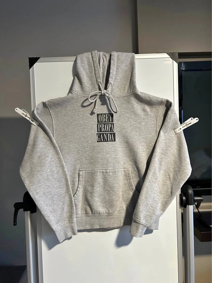 Obey Hoodie (Size M) – Clean Streetwear – Grey Propaganda Print