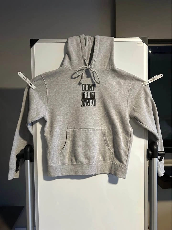 Obey Hoodie (Size M) – Clean Streetwear – Grey Propaganda Print - photo 3