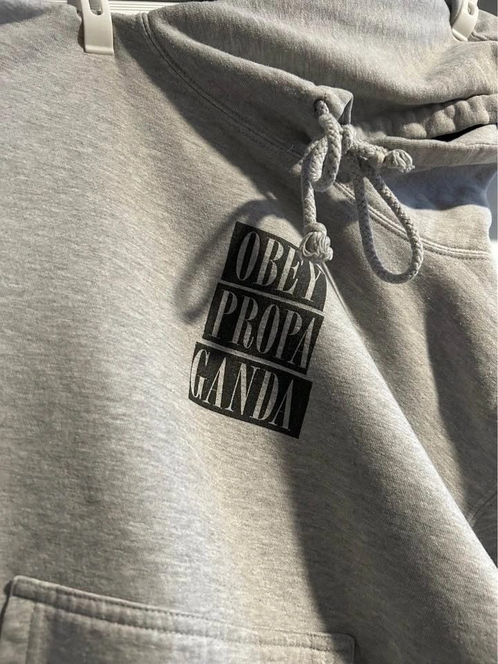 Obey Hoodie (Size M) – Clean Streetwear – Grey Propaganda Print - photo 5