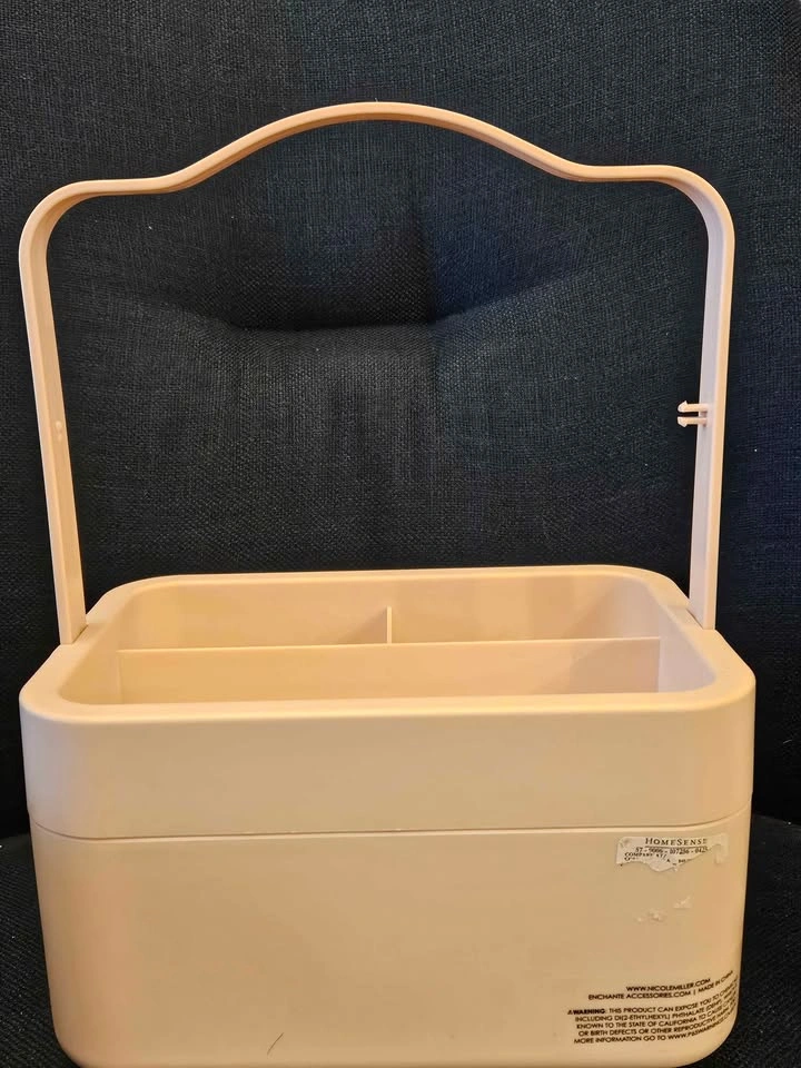 3-layer cosmetics organizer - photo 2