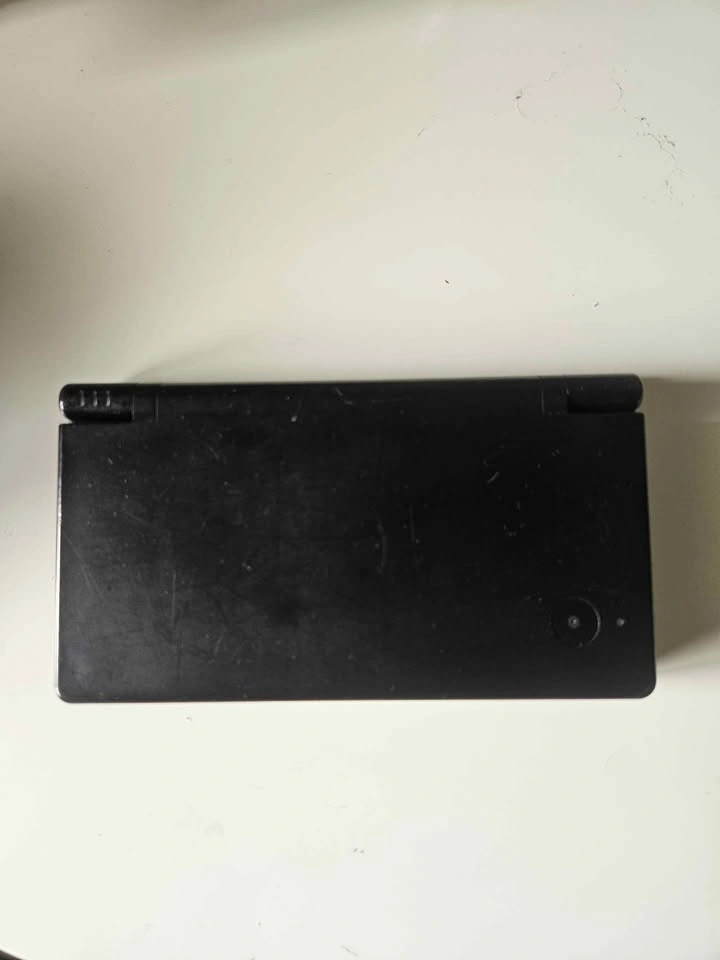 🔥 Nintendo DSi + NEW Battery and Charger - photo 3