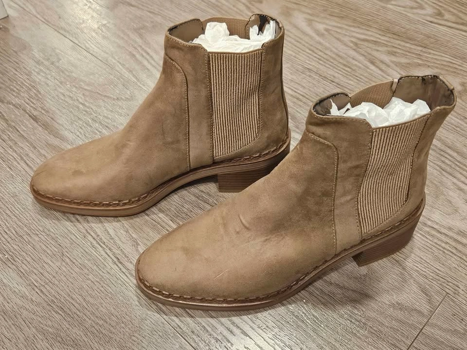 Berska Brand New Boots - Women's US Size 9 - photo 2