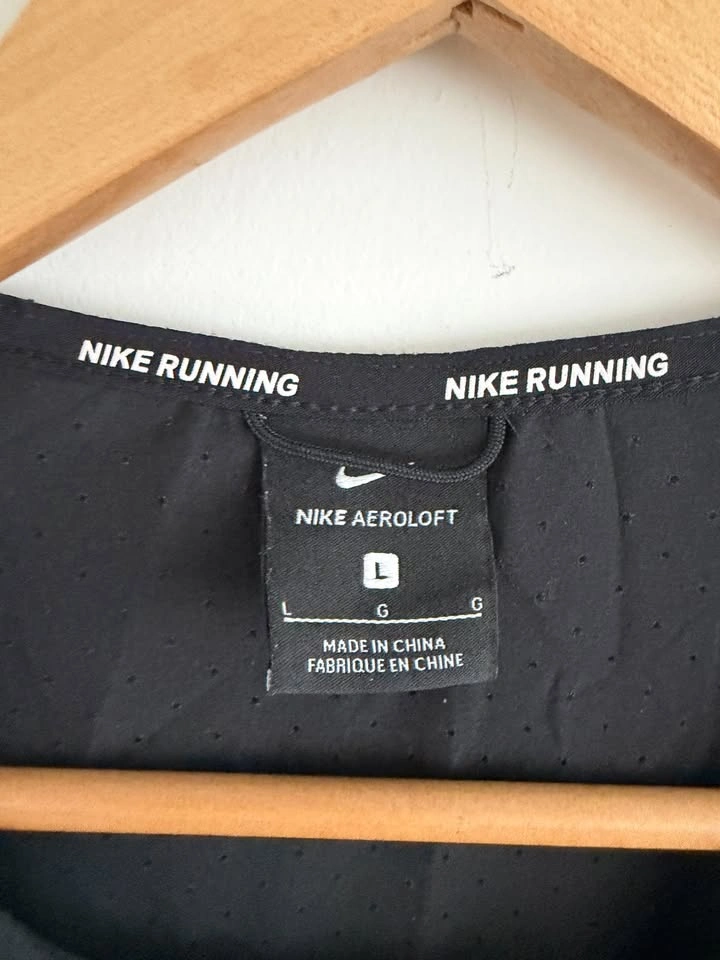 Nike AeroLoft Mens Black Running Down Vest Size L - photo 3