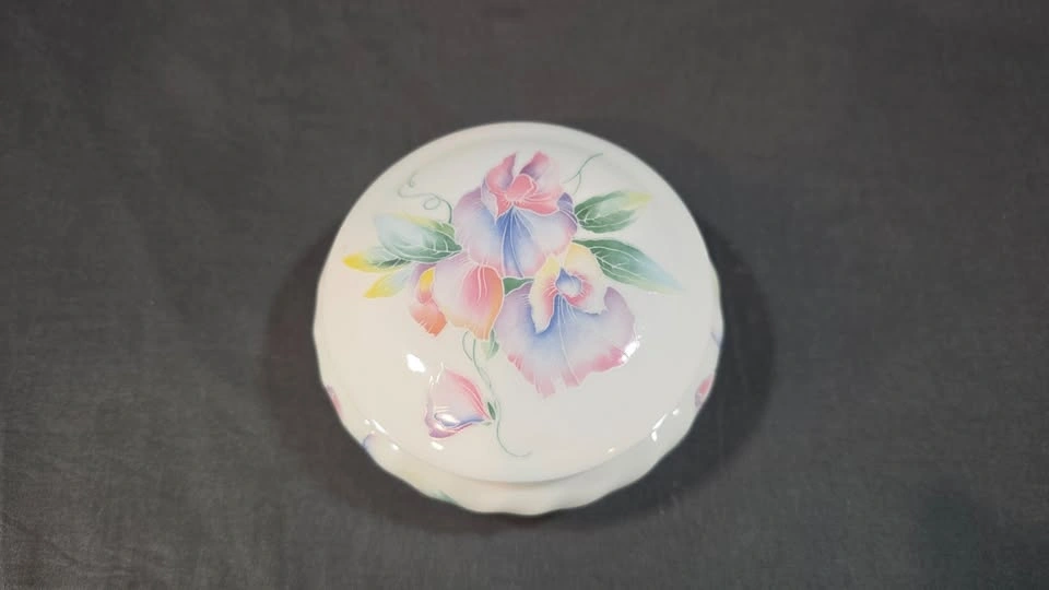 FINE BONE CHINA TRINKET BOX LITTLE SWEETHEART BY ANSLEY - photo 2