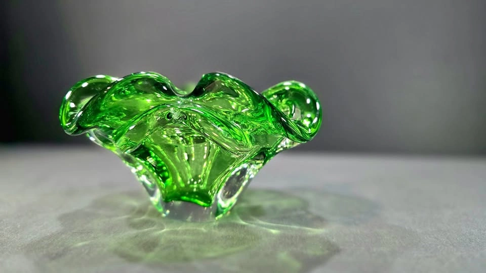 Green Controlled Bubble Glass Bowl - Murano Style