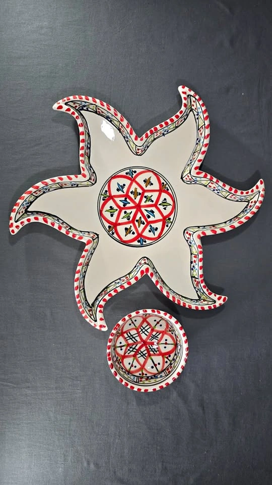 HAND-PAINTED CERAMIC STAR SERVING PLATTER WITH DIPPING BOWL