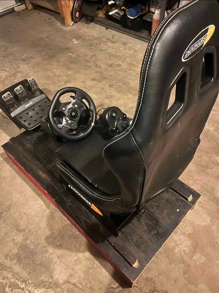 Logitech G29 Racing Sim Setup w/ Shifter and Seat & Base - photo 4