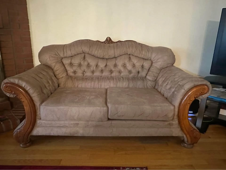 Moving Sale - Couch - photo 2