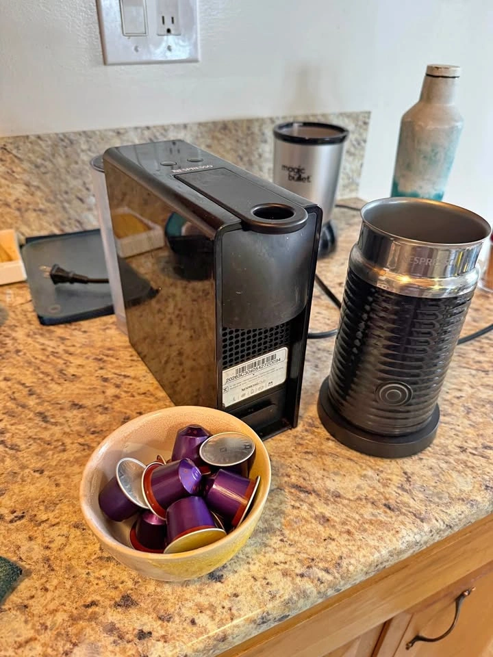 Nespresso Coffee Machine + Aeroccino Frother