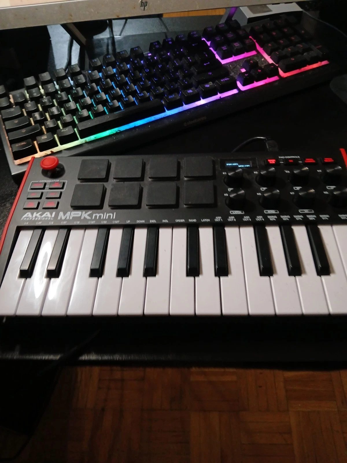 AKAI MPK MINI MK2 MIDI KEYBOARD CONTROLLER - photo 3