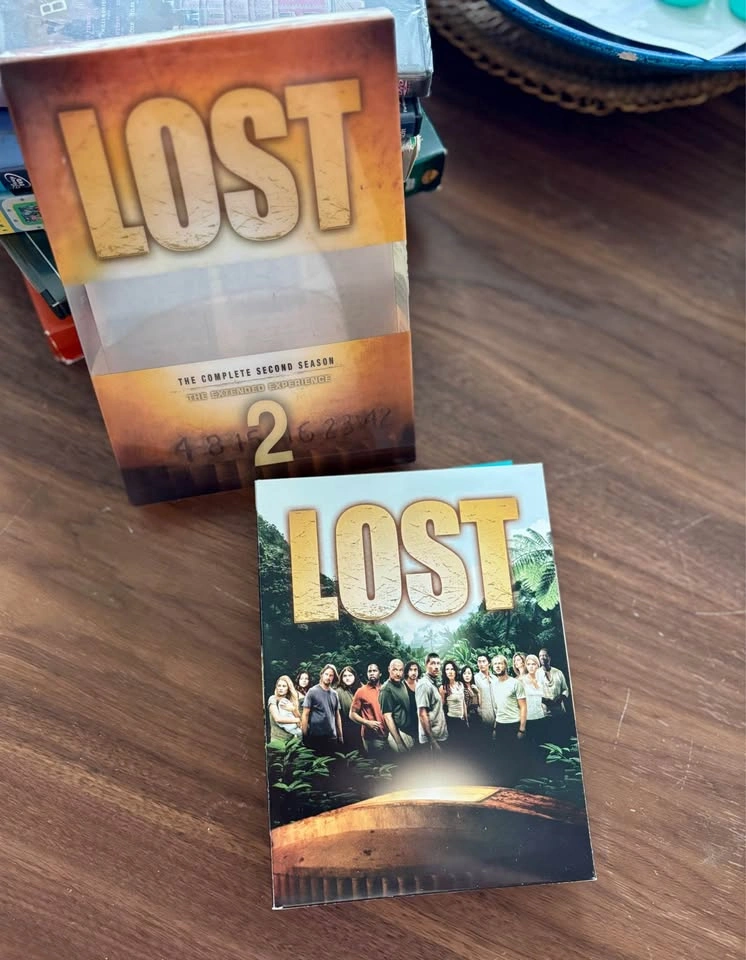 Lost Season 2 DVD Box Set - photo 2