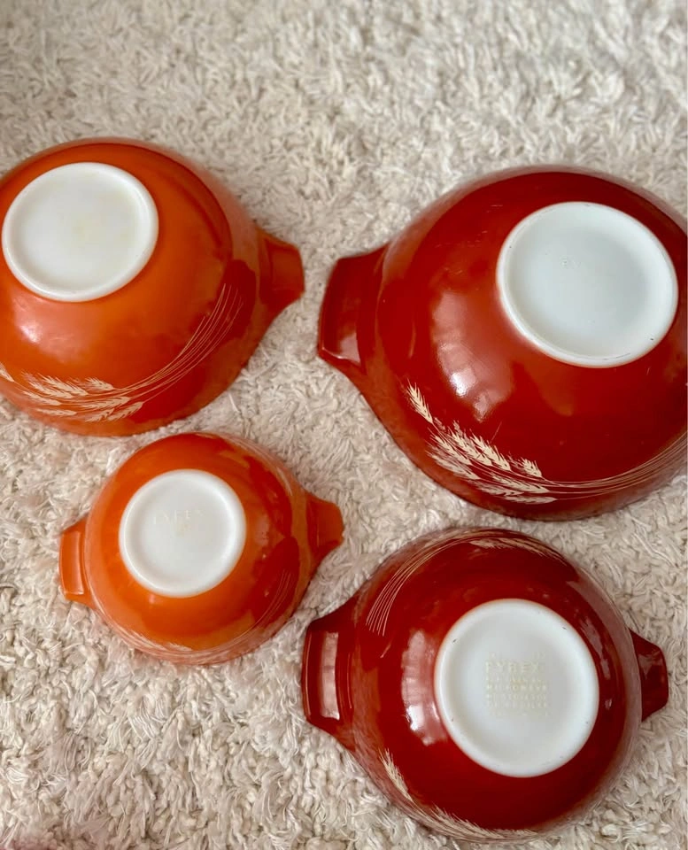 Vintage Pyrex Cinderella Bowls - Set of 4 - Autumn Harvest Patte - photo 3