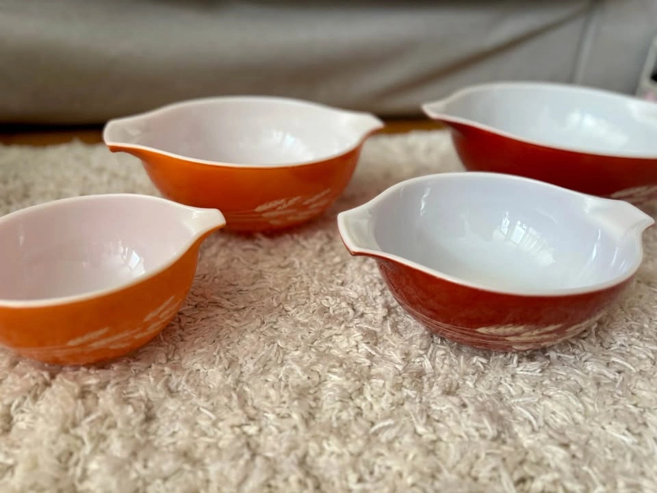 Vintage Pyrex Cinderella Bowls - Set of 4 - Autumn Harvest Patte - photo 5