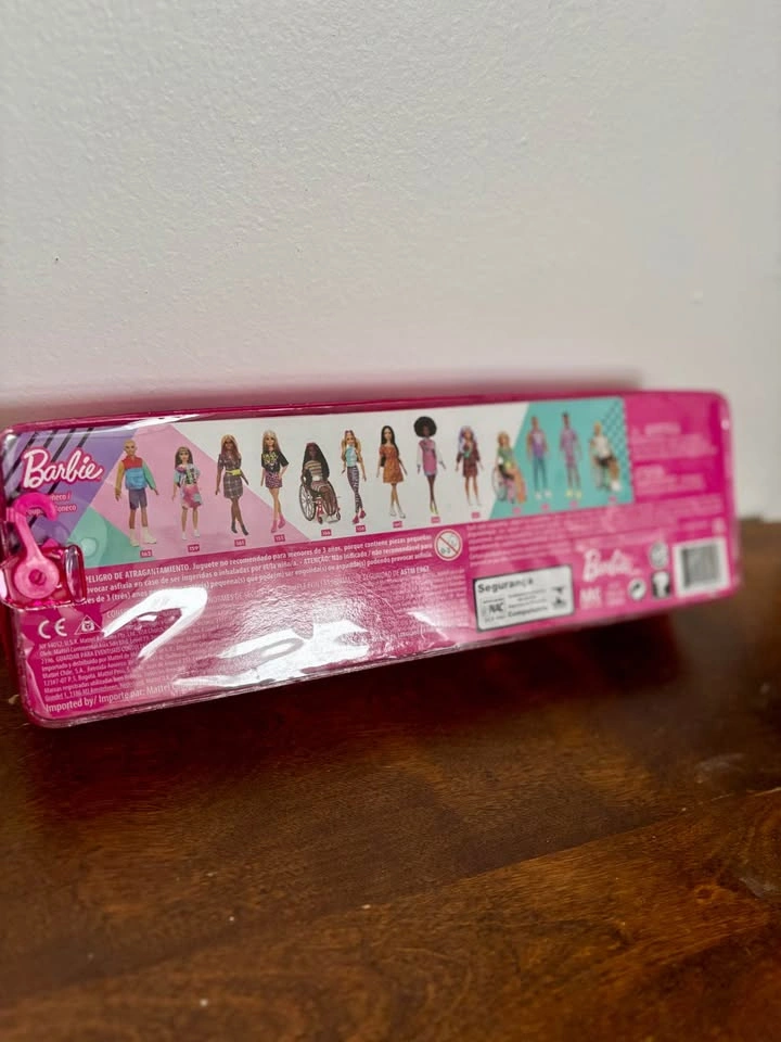 Ken Fashionista Barbie Doll - New in Box - photo 4