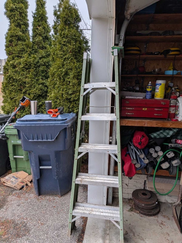 Used McGale Ladder - photo 4