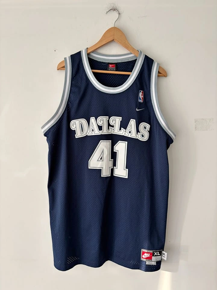 Vintage Nike Dallas Mavericks Dirk Nowitzki #41 Jersey XL