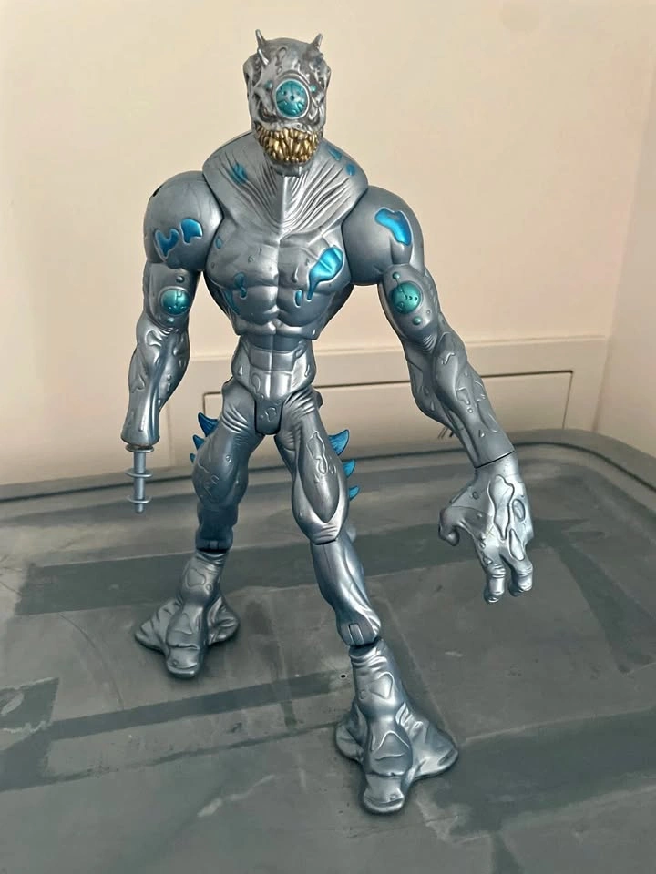 Max Steel Elementor Hydro Spear Action Figure Mattel 2004
