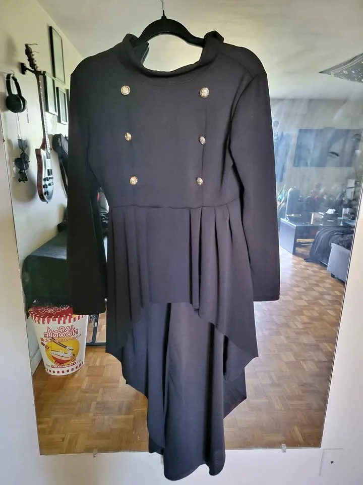 Asymmetrical top size M