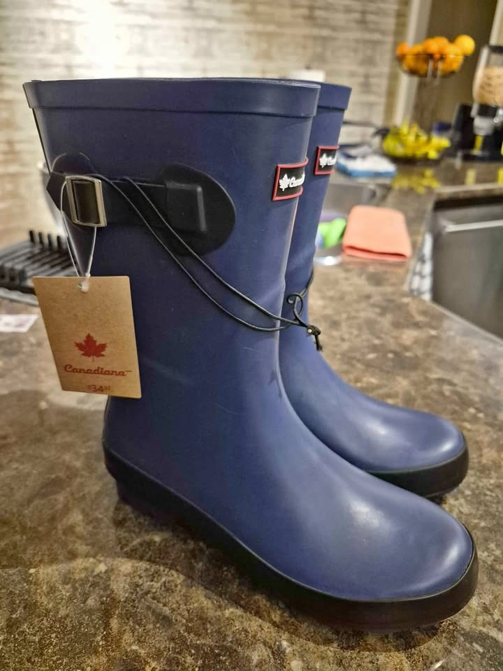 Brand New Women's Canadiana Navy Rain Boots
