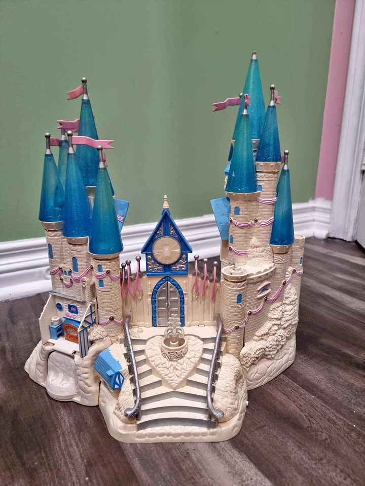 PollyPocket Trendmasters Cinderella Star Castle 1996