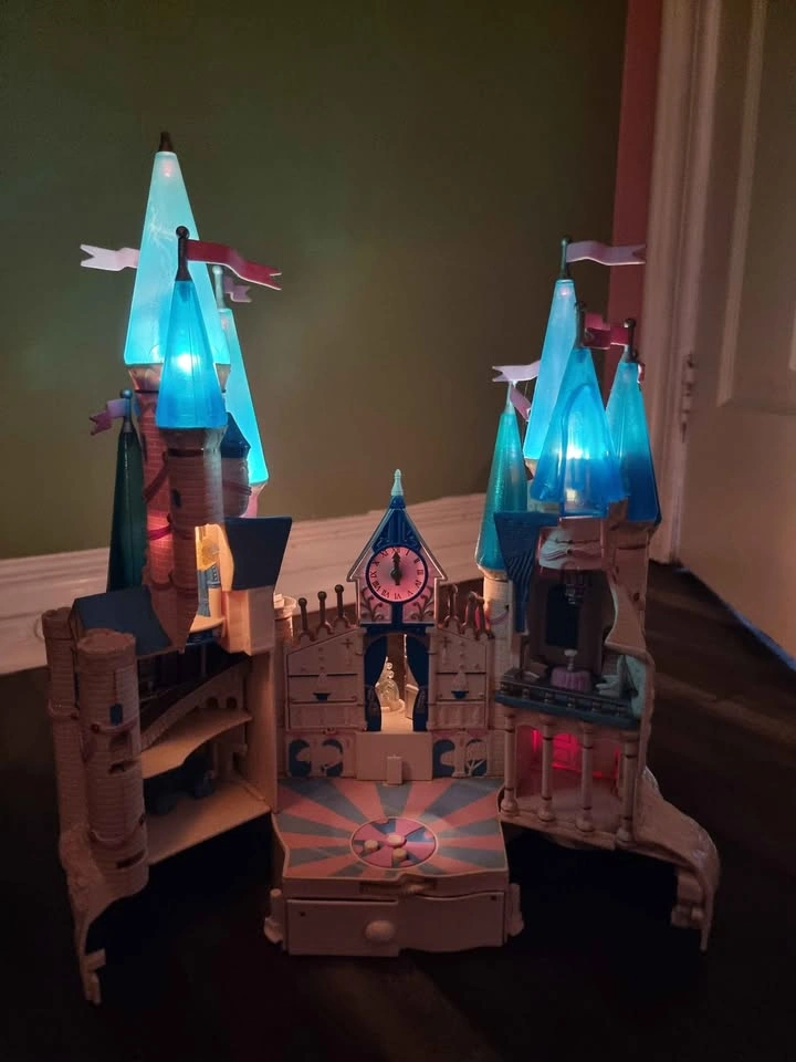 PollyPocket Trendmasters Cinderella Star Castle 1996 - photo 4