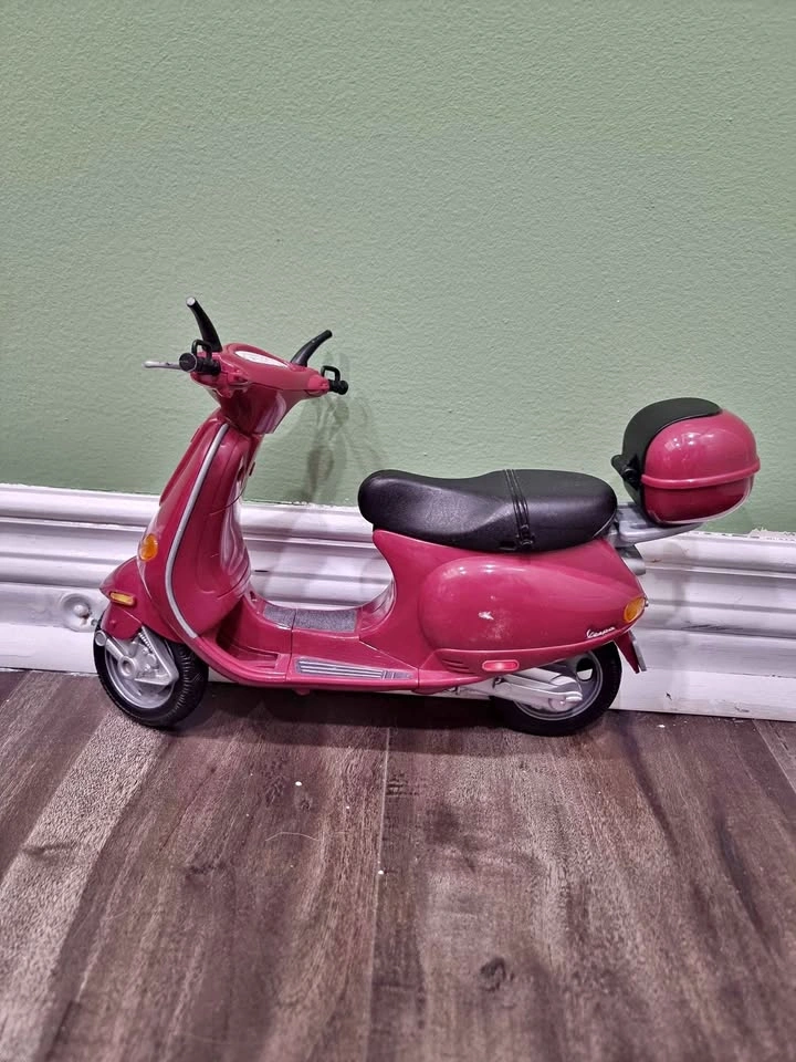 My Scene / Barbie Doll Scooter or Vespa 🛵
