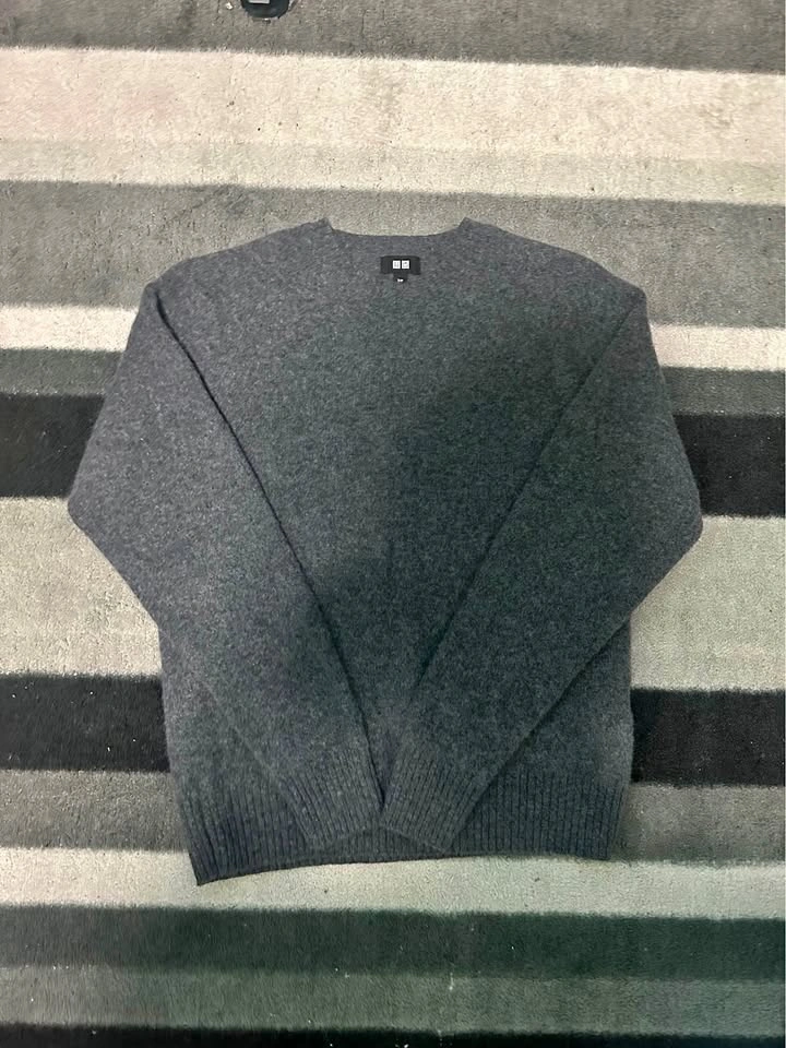 Uniqlo Wool Knit Sweater