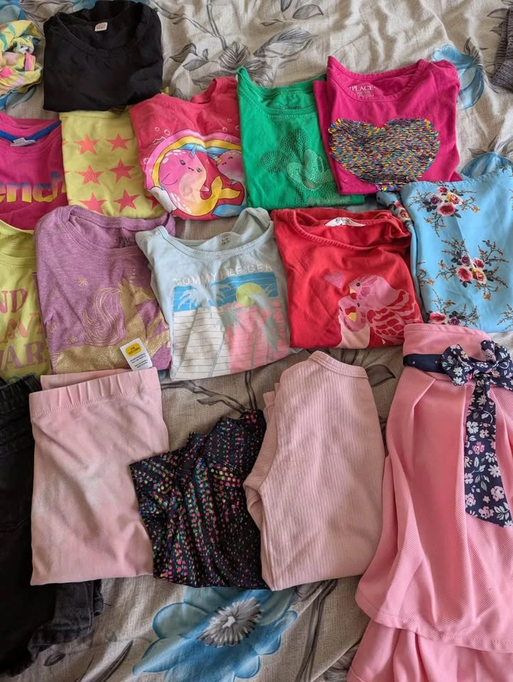 Girls huge clothing lot Size 5-6 years - photo 4